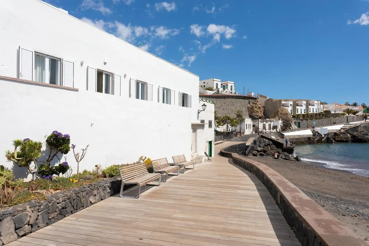 Casa Limon - Ocean View - Bbq - Garden - Terrace - Free Wifi - Child & Pet-Friendly - 2 Bedrooms - 6 People 0*, Poris de Abona Spain
